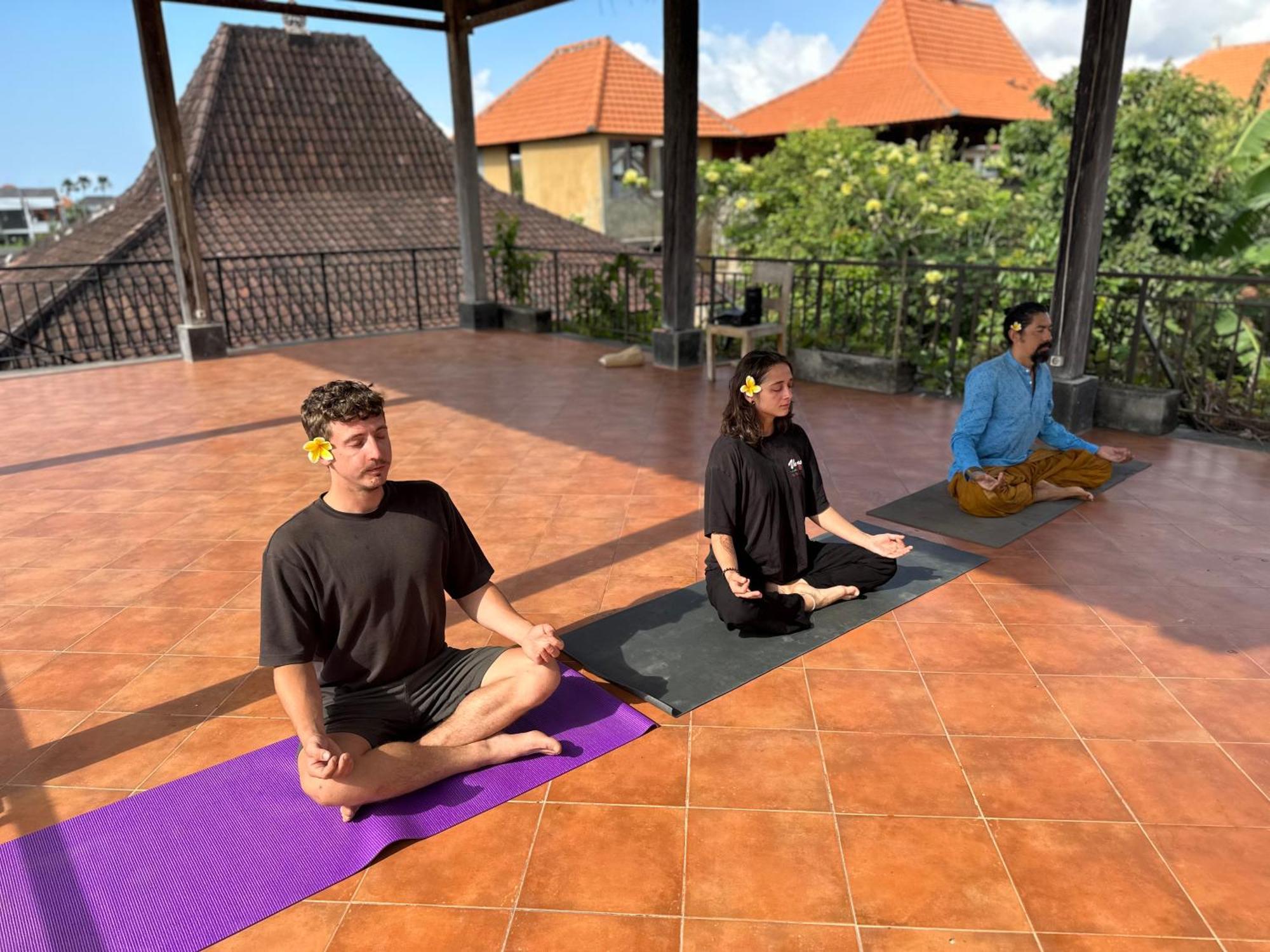 Bali Telaga Hati Yoga Healing And Retreat Center Hostel Санур Екстер'єр фото