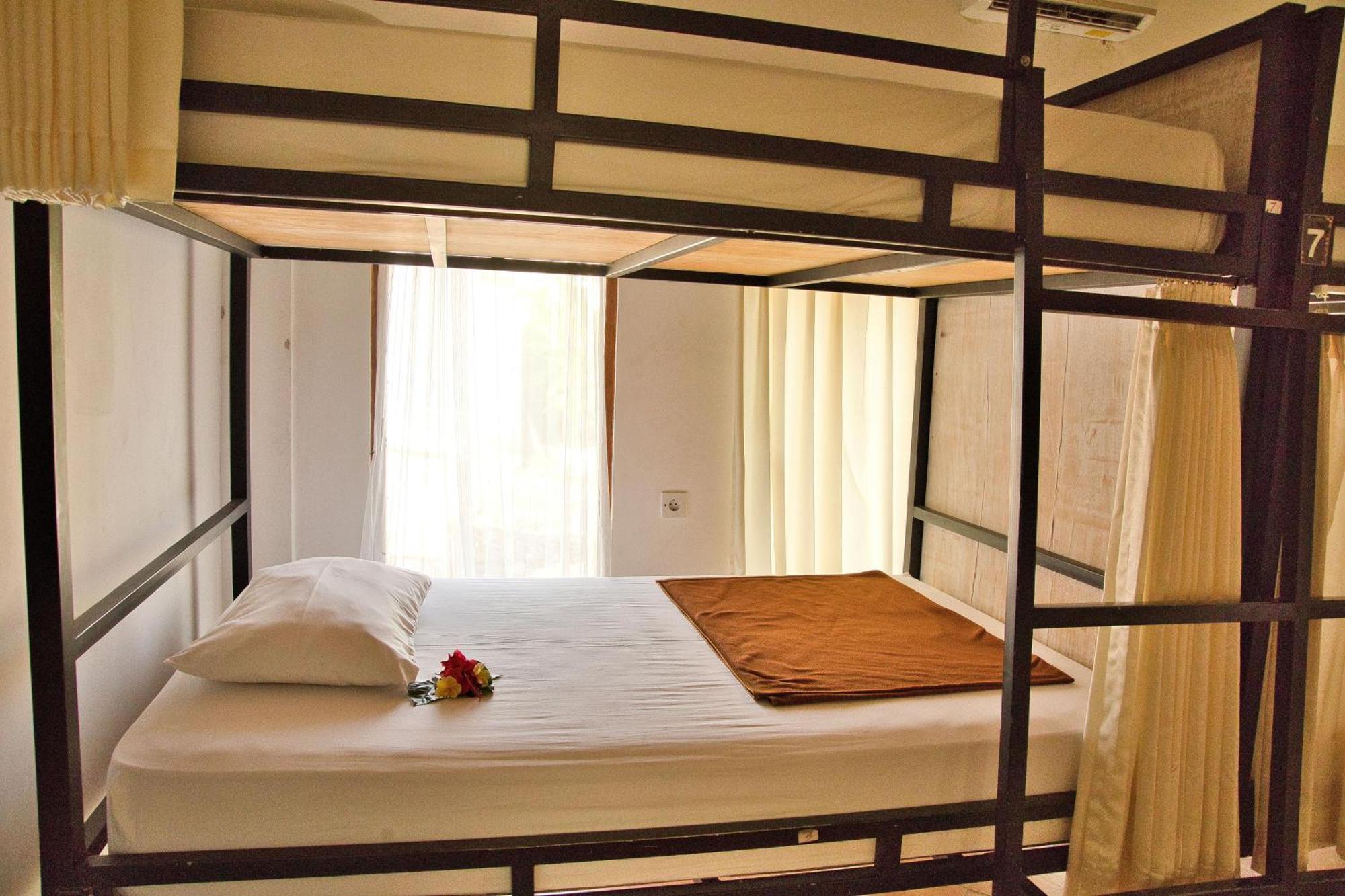 Bali Telaga Hati Yoga Healing And Retreat Center Hostel Санур Екстер'єр фото